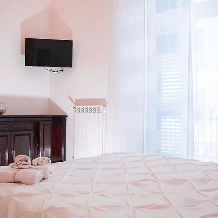 Luxury Bnb Pisacane Apartment Bari Exterior foto
