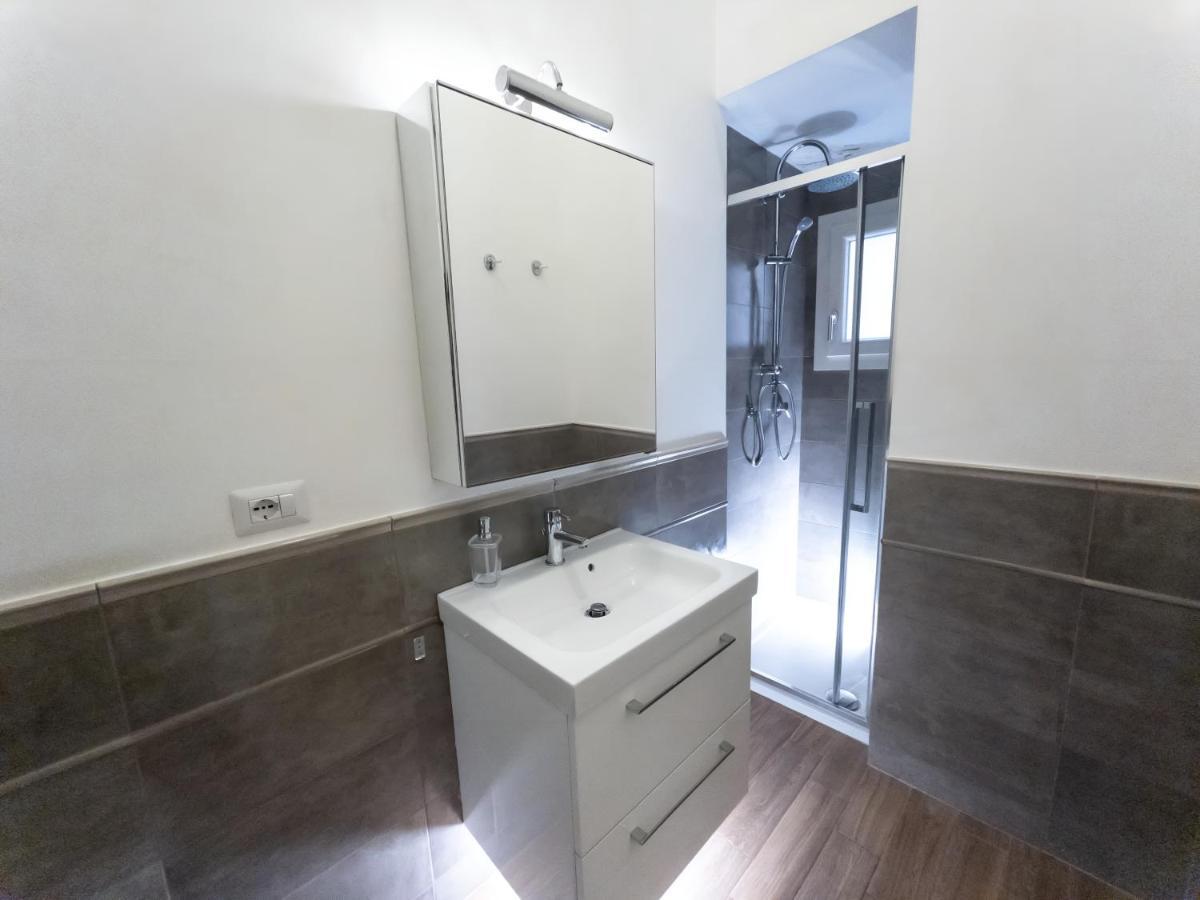 Luxury Bnb Pisacane Apartment Bari Exterior foto